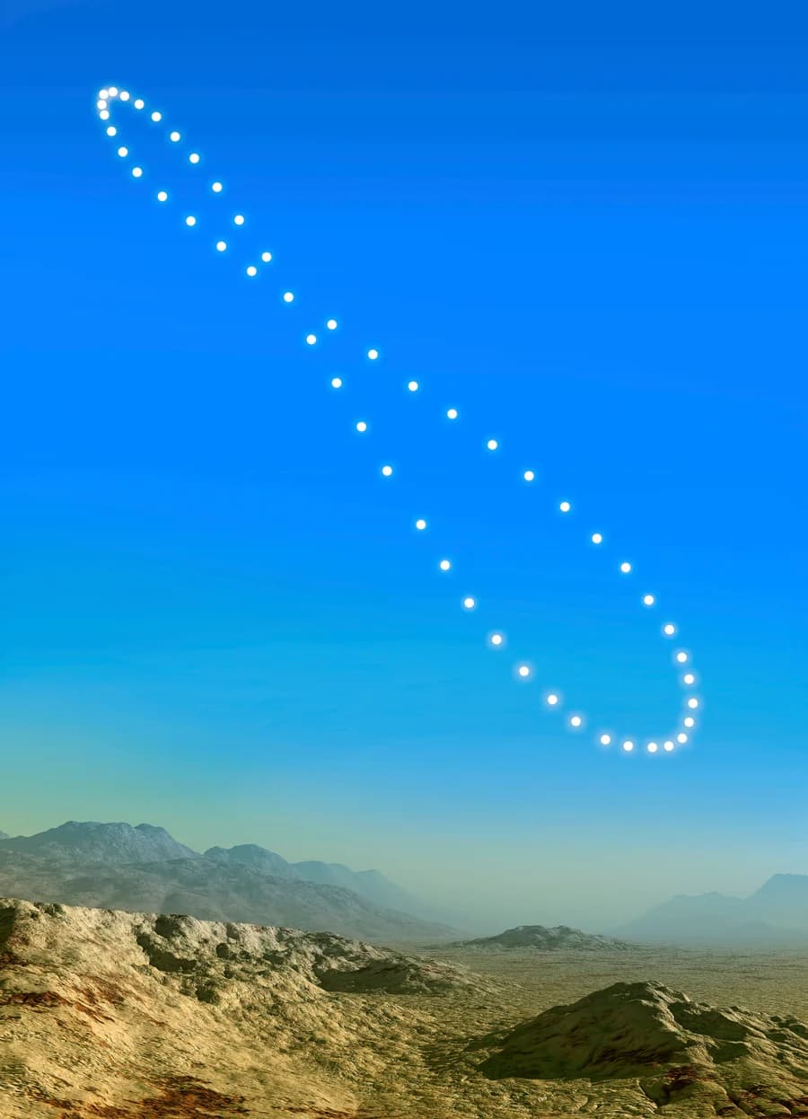 Analema del Sol formando una curva en ocho en el cielo.
